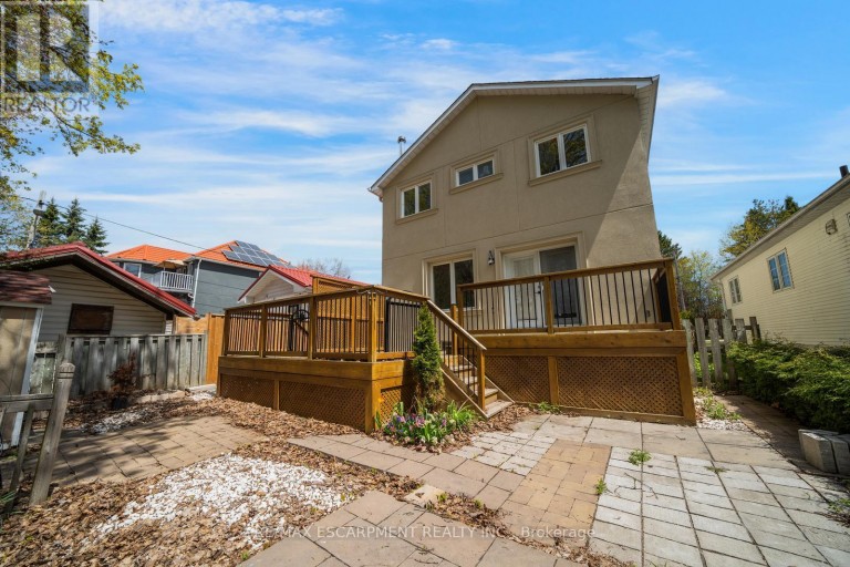 108 OLDE BAYVIEW AVENUE, Richmond Hill (Oak Ridges Lake Wilcox), Ontario, L4E3C7