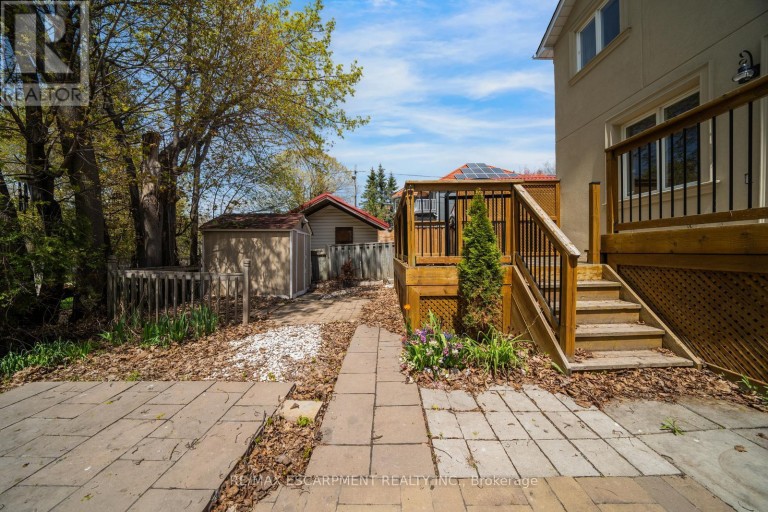 108 OLDE BAYVIEW AVENUE, Richmond Hill (Oak Ridges Lake Wilcox), Ontario, L4E3C7