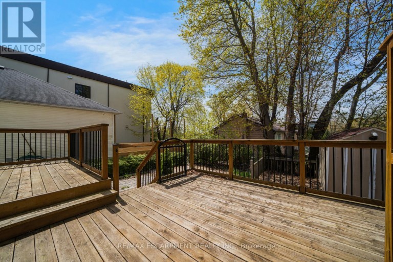 108 OLDE BAYVIEW AVENUE, Richmond Hill (Oak Ridges Lake Wilcox), Ontario, L4E3C7