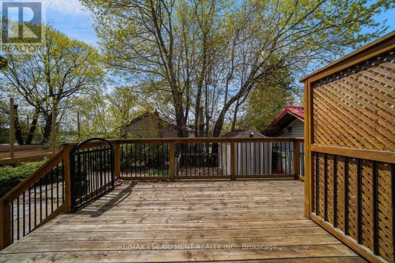 108 OLDE BAYVIEW AVENUE, Richmond Hill (Oak Ridges Lake Wilcox), Ontario, L4E3C7