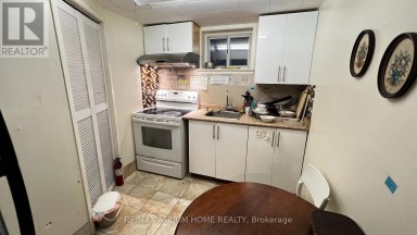 B1 - 949 WILLOWDALE AVENUE Toronto (Newtonbrook East) Ontario photo 11