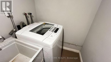 B1 - 949 WILLOWDALE AVENUE Toronto (Newtonbrook East) Ontario photo 13