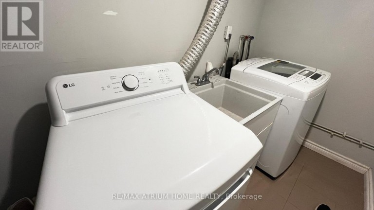 B1 - 949 WILLOWDALE AVENUE, Toronto (Newtonbrook East), Ontario, M2M3C3