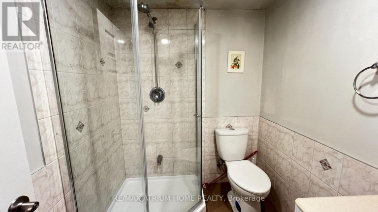 B1 - 949 WILLOWDALE AVENUE, Toronto (Newtonbrook East), Ontario, M2M3C3
