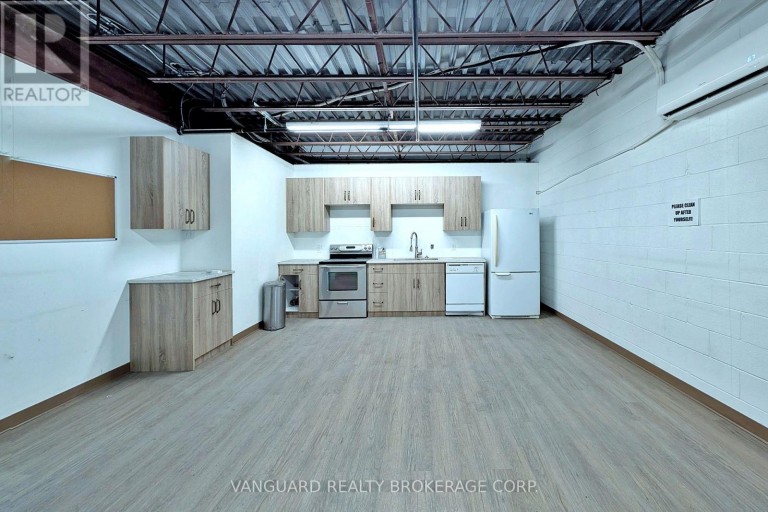 3 - 7941 JANE STREET, Vaughan (Concord), Ontario, L4K4L6