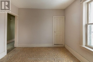 432 ERIE STREET Stratford Ontario photo 17