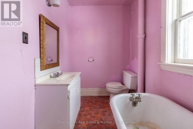 432 ERIE STREET Stratford Ontario photo 19