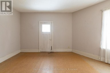 432 ERIE STREET Stratford Ontario photo 23