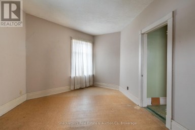 432 ERIE STREET Stratford Ontario photo 24