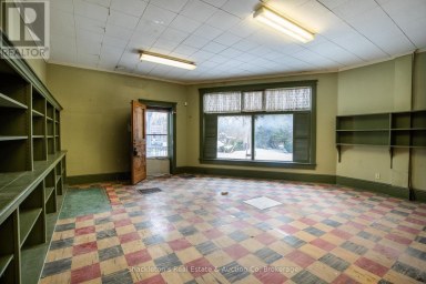 432 ERIE STREET Stratford Ontario photo 6