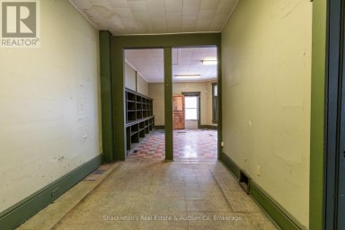 432 ERIE STREET Stratford Ontario photo 8