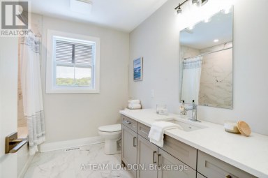 93 THE PROMENADE Central Elgin (Port Stanley) Ontario photo 14