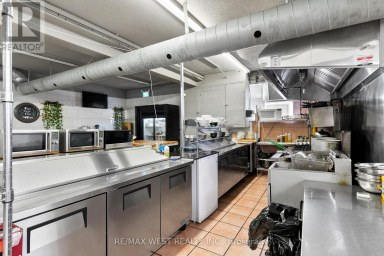 839 ERIE STREET E Windsor Ontario photo 31