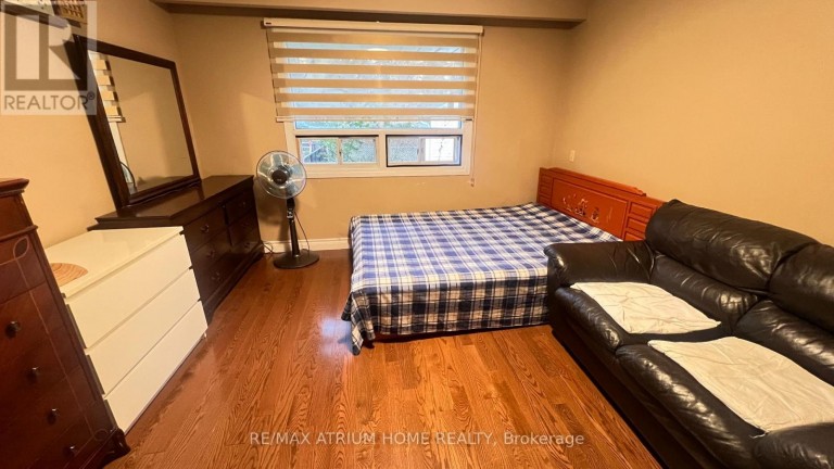A1 - 949 WILLOWDALE AVENUE, Toronto (Newtonbrook East), Ontario, M2M3C3