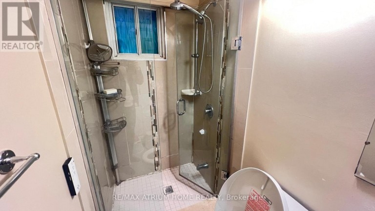 A1 - 949 WILLOWDALE AVENUE, Toronto (Newtonbrook East), Ontario, M2M3C3
