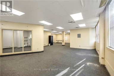 D - 148 MOHAWK STREET Brantford Ontario photo 12