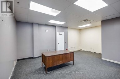 D - 148 MOHAWK STREET Brantford Ontario photo 21