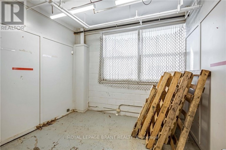 D - 148 MOHAWK STREET, Brantford, Ontario, N3S7G5
