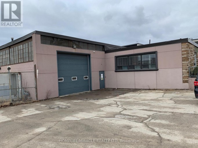 73 MILLWICK DRIVE, Toronto (Humber Summit), Ontario, M9L1Y4