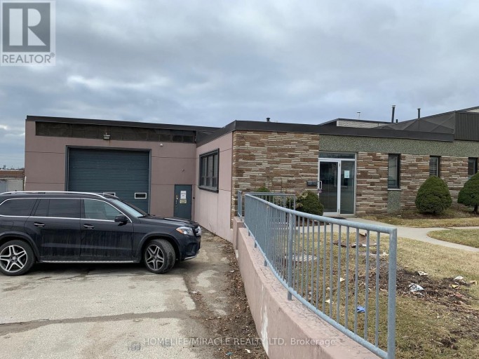 73 MILLWICK DRIVE, Toronto (Humber Summit), Ontario, M9L1Y4