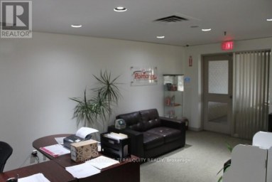 2475 TEDLO STREET Mississauga (Dixie) Ontario photo 2