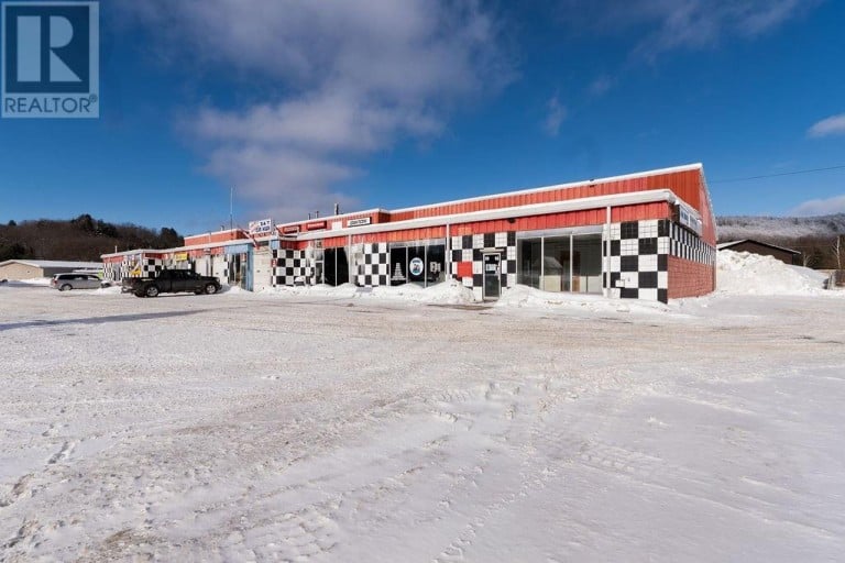 6 Oakland Avenue, Elliot Lake, Ontario (id 2126398)