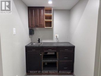 4 - 1228 GORHAM STREET Newmarket (Newmarket Industrial Park) Ontario photo 11