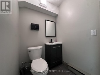4 - 1228 GORHAM STREET Newmarket (Newmarket Industrial Park) Ontario photo 12