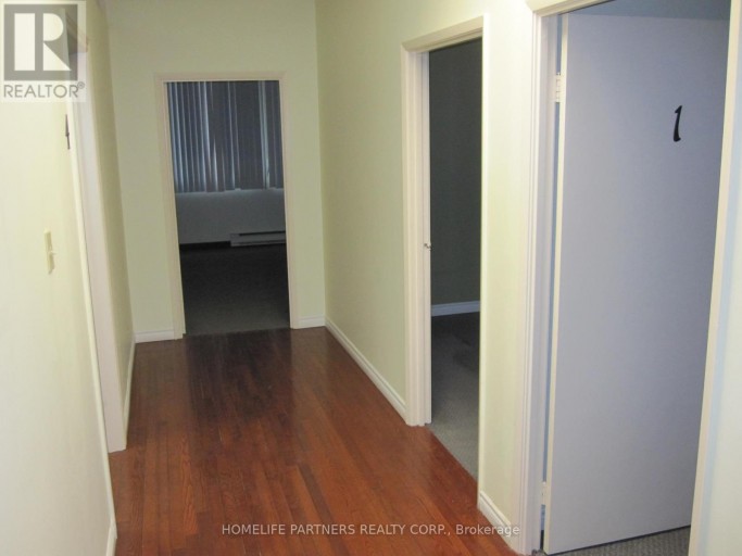 102 - 1013 WILSON AVENUE, Toronto (Downsview-Roding-CFB), Ontario, M3K1G1