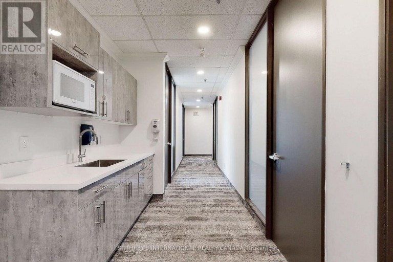 303 - 500 HIGHWAY 7 E, Richmond Hill (Beaver Creek Business Park), Ontario, L4B1J1