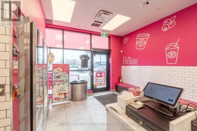7D - 1025 TALBOT STREET St. Thomas Ontario photo 2