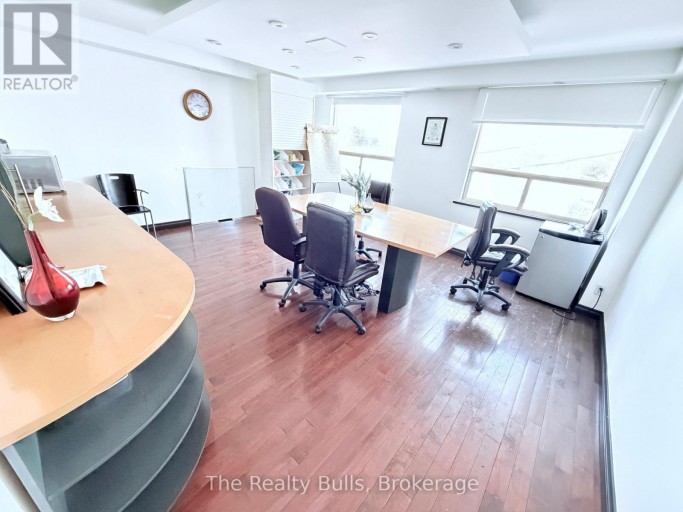 OFFICE 2ND FLOOR - 2622 EGLINTON AVENUE E, Toronto (Eglinton East), Ontario, M1K2S3