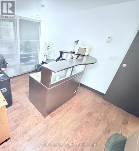 OFFICE 2ND FLOOR - 2622 EGLINTON AVENUE E, Toronto (Eglinton East), Ontario, M1K2S3