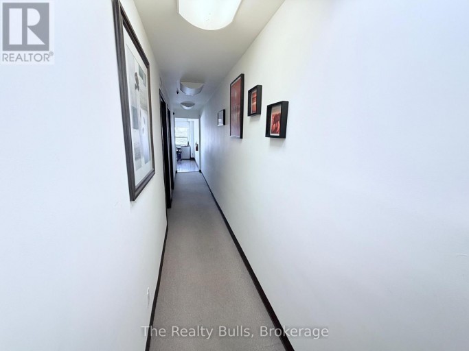 OFFICE 2ND FLOOR - 2622 EGLINTON AVENUE E, Toronto (Eglinton East), Ontario, M1K2S3
