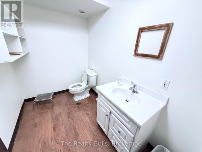 OFFICE 2ND FLOOR - 2622 EGLINTON AVENUE E, Toronto (Eglinton East), Ontario, M1K2S3
