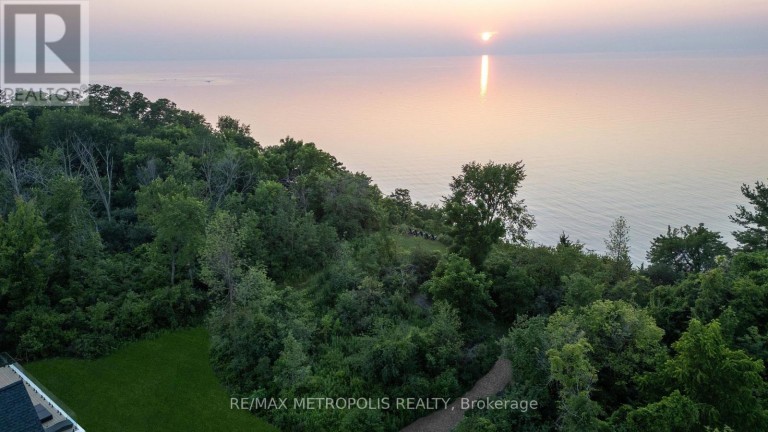 7023 BLUE COAST HEIGHTS, Plympton-Wyoming (Plympton Wyoming), Ontario, N0N1E0