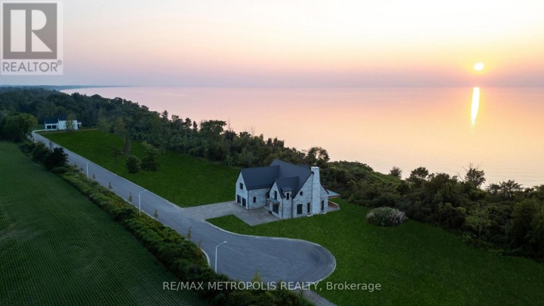 7023 BLUE COAST HEIGHTS, Plympton-Wyoming (Plympton Wyoming), Ontario, N0N1E0