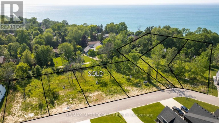 7023 BLUE COAST HEIGHTS, Plympton-Wyoming (Plympton Wyoming), Ontario, N0N1E0