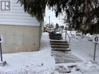 B - 28 BROCK ROAD N Puslinch (Aberfoyle) Ontario photo 26