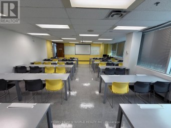 301,303-308 - 265 YORKLAND BOULEVARD Toronto (Henry Farm) Ontario photo 17