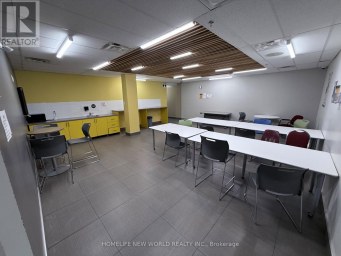301,303-308 - 265 YORKLAND BOULEVARD Toronto (Henry Farm) Ontario photo 27