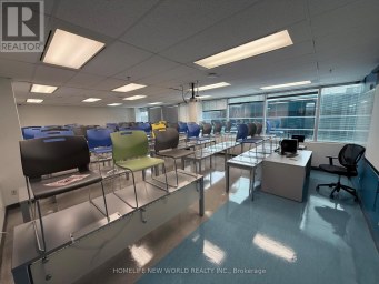 301,303-308 - 265 YORKLAND BOULEVARD Toronto (Henry Farm) Ontario photo 32