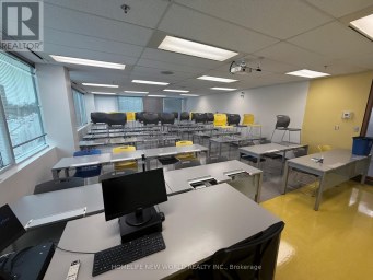 301,303-308 - 265 YORKLAND BOULEVARD Toronto (Henry Farm) Ontario photo 39