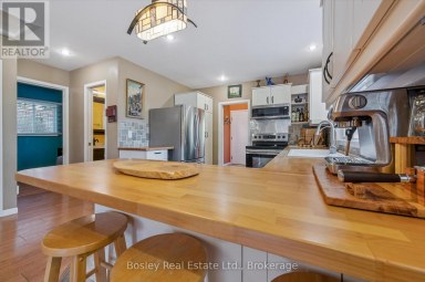32 HOLLY TRAIL Puslinch (Puslinch Lake Settlement Areas) Ontario photo 18
