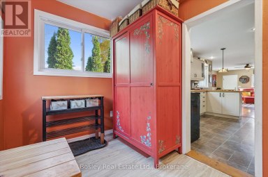 32 HOLLY TRAIL Puslinch (Puslinch Lake Settlement Areas) Ontario photo 8