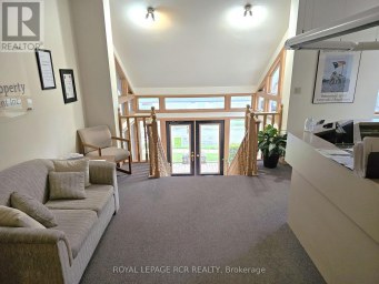 LOWER CUBICLE - 411 QUEEN STREET Newmarket (Central Newmarket) Ontario photo 3