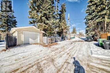 4936 45 Street SW Calgary Alberta photo 39