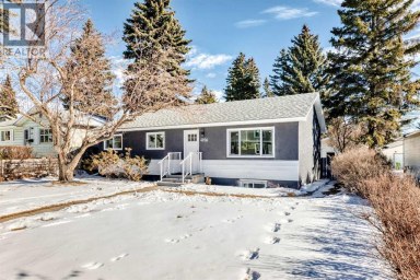 4936 45 Street SW Calgary Alberta photo 42