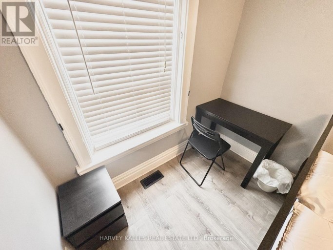 2 - 11 SAINT PATRICKS SQUARE, Toronto (Kensington-Chinatown), Ontario, M5T1W8