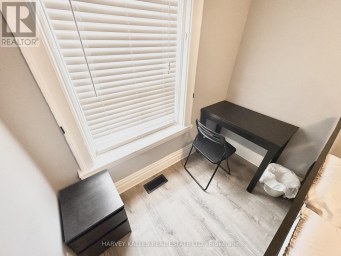 2 - 11 SAINT PATRICKS SQUARE Toronto (Kensington-Chinatown) Ontario photo 12